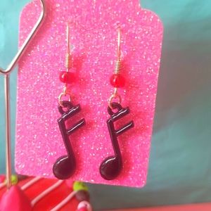 Unique Beautiful musical note earrings